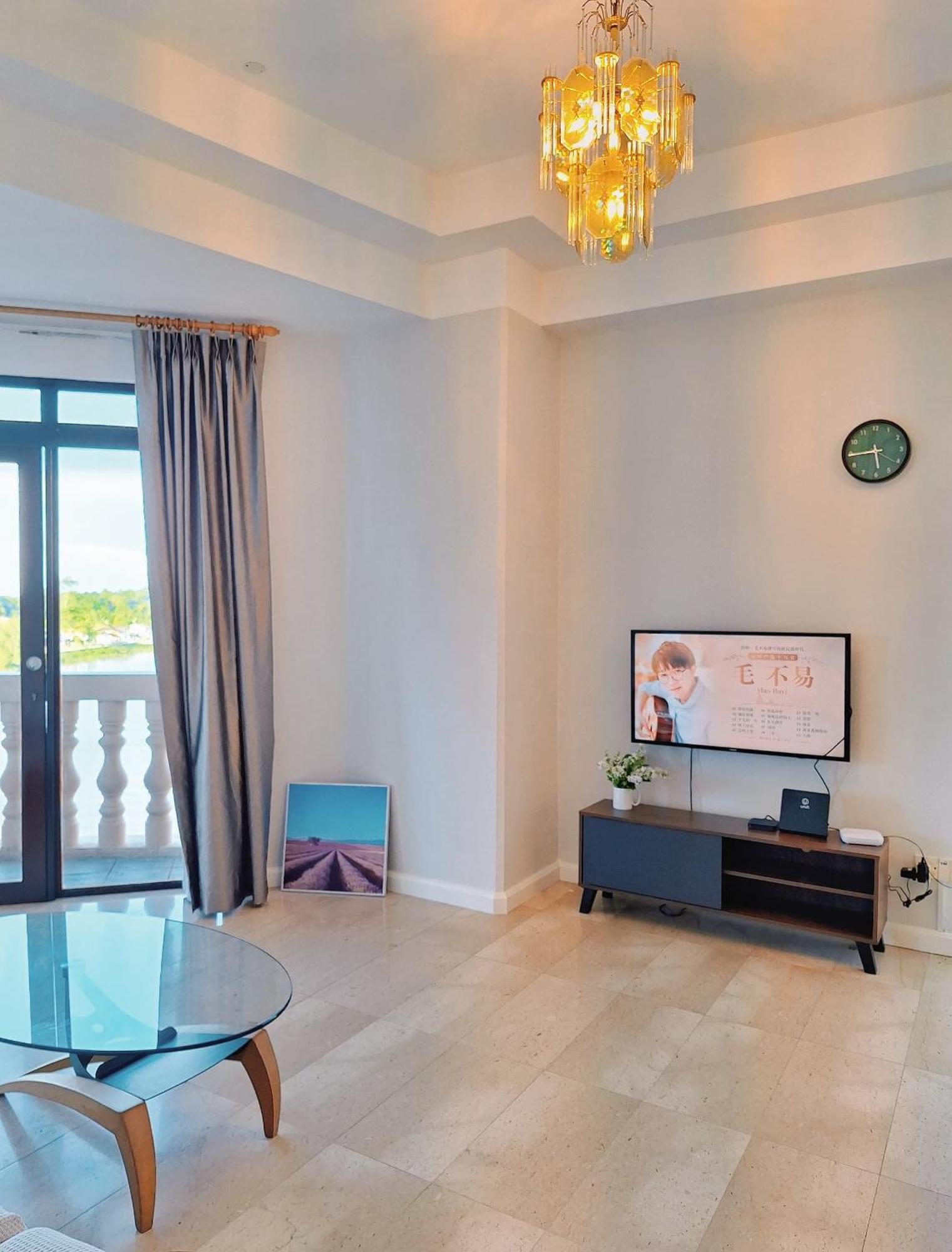 Cozzzy Hut Riverbank Suites Kuching With Spectacular River View מראה חיצוני תמונה